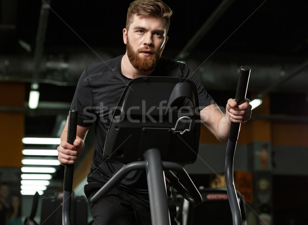 Koncentrált fiatal erős sportok férfi gyártmány Stock fotó © deandrobot