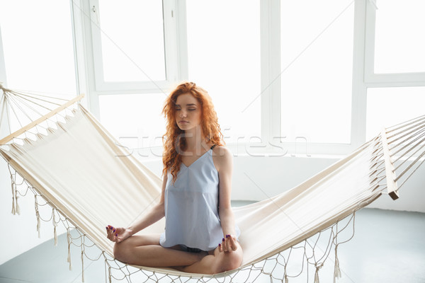 濃 年輕 女士 坐在 吊床 商業照片 © deandrobot