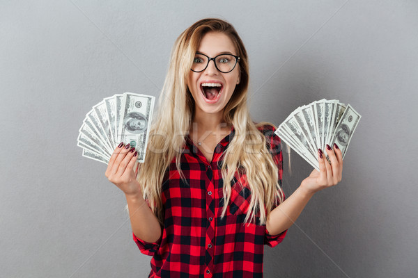 porn photos of mexican chicks blonde women holding cash
