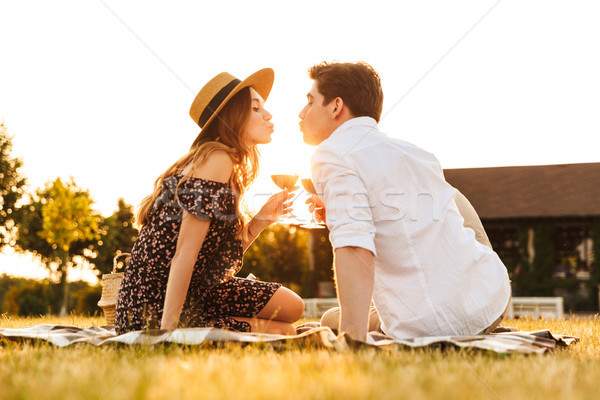 [[stock_photo]]: Affectueux · couple · séance · datant · baiser · image