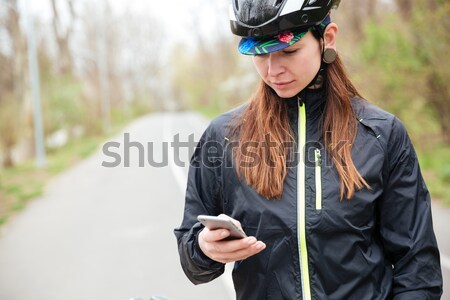 Donna smartphone bella donna rete bike mobile Foto d'archivio © deandrobot