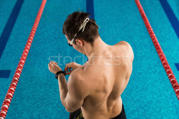 後視圖 男子 看 游泳池 運動 身體 商業照片 © deandrobot