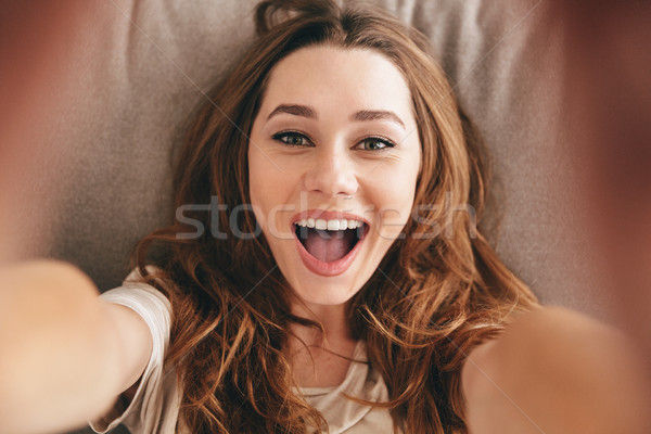 Bild erstaunlich glücklich gefühlvoll ziemlich Dame Stock foto © deandrobot