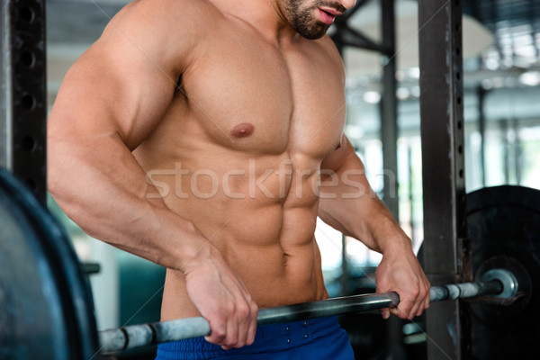 Masculina pecho barra con pesas gimnasio primer plano retrato Foto stock © deandrobot
