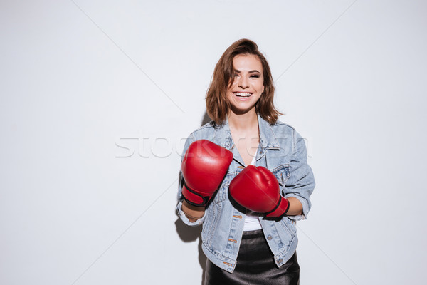 Stock fotó: Boldog · fiatal · nő · boxoló · fehér · portré · nő