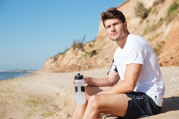 [[stock_photo]]: Détente · eau · potable · plage · séduisant · jeunes