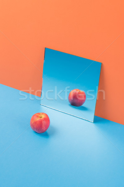 Apfel blau Tabelle isoliert orange Bild Stock foto © deandrobot