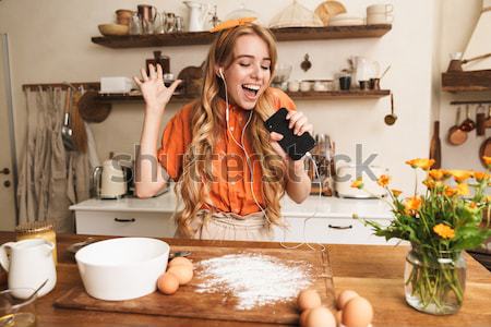 Foto stock: Asia · mujer · contra · pie · armas