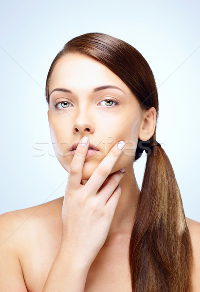 Retrato mulher jovem dedo lábios mulher Foto stock © deandrobot