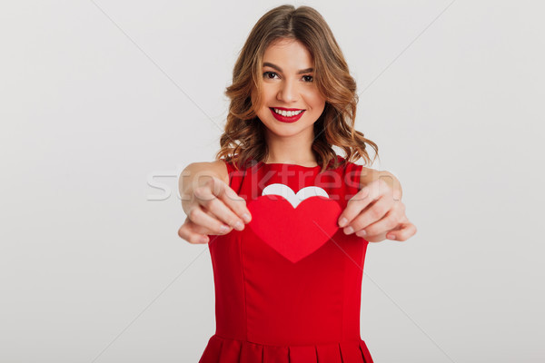 Stok fotoğraf: Portre · mutlu · genç · kadın · kırmızı · elbise · kalp · yalıtılmış