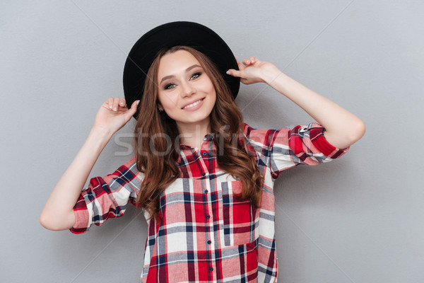 ストックフォト: 若い女の子 · 帽子 · シャツ · 肖像