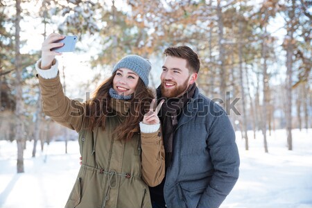 Stock fotó: Férfi · tart · barátnő · kezek · tél · park