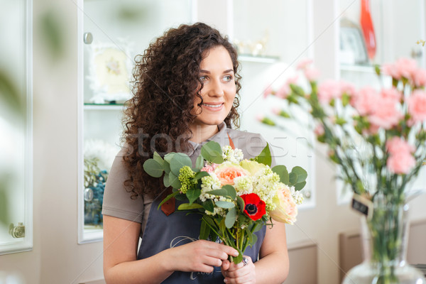 Feliz mujer florista de trabajo cute Foto stock © deandrobot