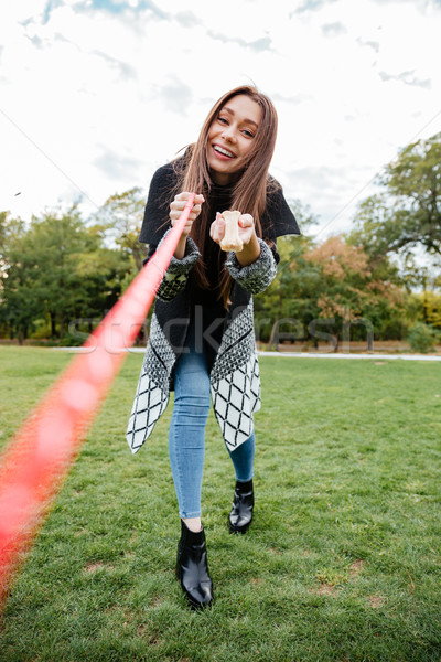 Stockfoto: Gelukkig · mooie · jonge · vrouw · bot · hond · park