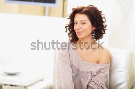 Portré gyönyörű gyengéd vörös hajú nő fürtös fiatal nő Stock fotó © deandrobot
