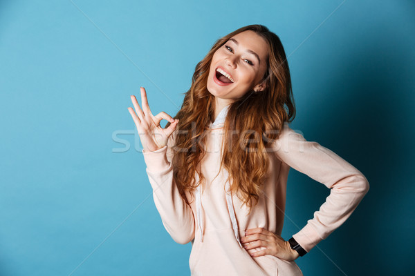 Stockfoto: Gelukkig · jonge · vrouw · tonen · okay · gebaar · afbeelding