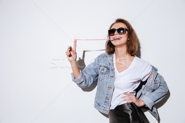 女性 ストレッチング バブル ガム 画像 若い女性 ストックフォト © deandrobot
