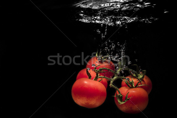Foto d'archivio: Fresche · rosso · pomodori · splash · acqua · isolato