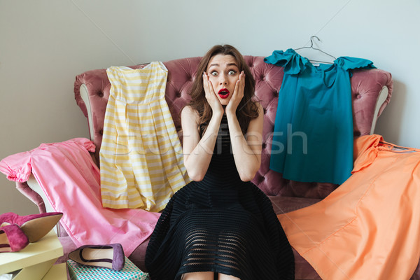 Stock foto: Ziemlich · frustriert · Frau · Kleid · Sitzung · Sofa