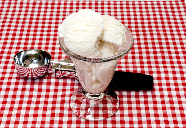 Vanille ijs schep tabel Rood doek Stockfoto © dehooks