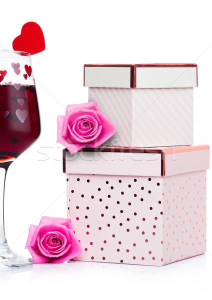 [[stock_photo]]: Verre · vin · rouge · coeur · rose · coffret · cadeau · rose