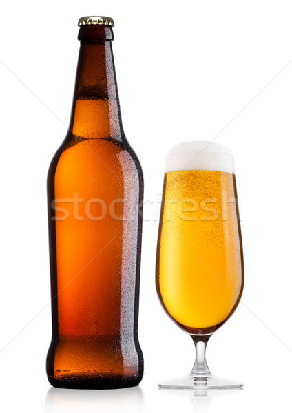 Rece sticlă sticlă bere lager bere spuma Imagine de stoc © DenisMArt