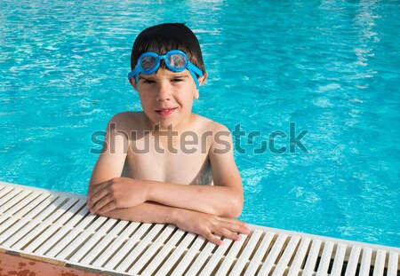 Zdjęcia stock: Dziecko · basen · niebieski · okulary · wody · uśmiech
