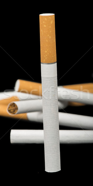 Foto stock: Cigarro · primeiro · plano · muitos · cigarros · saúde · pacote