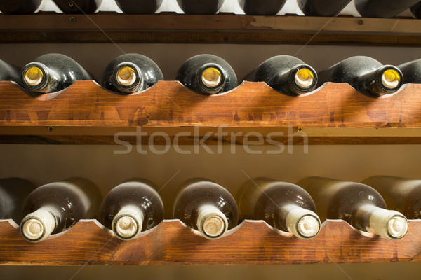 Vin bouteilles plateau cave à vin verre [[stock_photo]] © deyangeorgiev