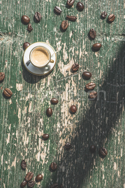 Tasse Kaffee Holztisch wenig Miniatur Holz Stock foto © deyangeorgiev