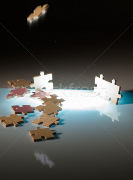 Düşen puzzle parçaları bilmece soyut grup oyuncak Stok fotoğraf © deyangeorgiev