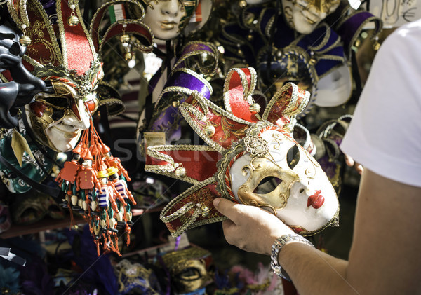Venetiaanse carnaval maskers verkoop markt gezicht Stockfoto © deyangeorgiev