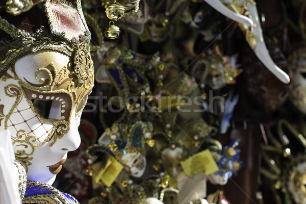 Venetian carnaval masti vânzare piaţă faţă Imagine de stoc © deyangeorgiev