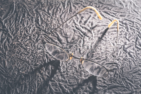 Vechi epocă ochelari piele familie Imagine de stoc © deyangeorgiev