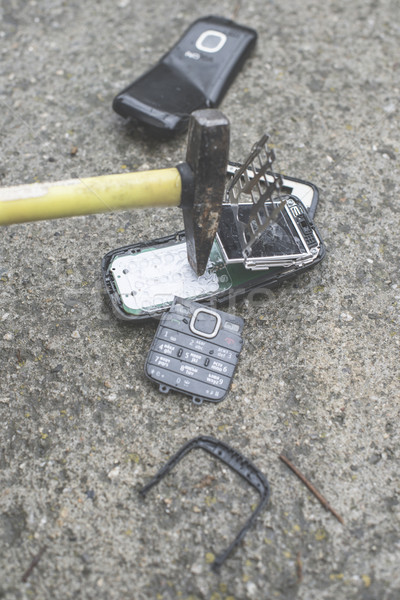 Vechi spart telefon mobil ciocan telefon tehnologie Imagine de stoc © deyangeorgiev