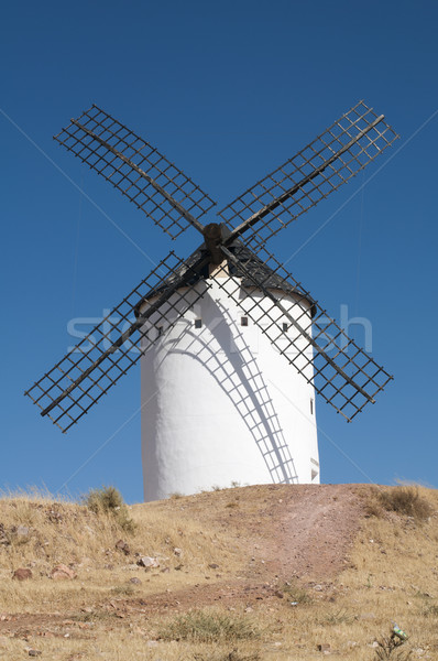 Stockfoto: Witte · oude · windmolen · blauwe · hemel · gebouw · landschap