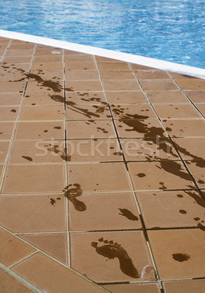 Fußabdrücke Schwimmbad Wasser Meer Sommer Stock foto © deyangeorgiev