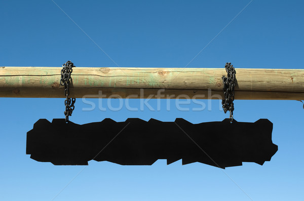 Stockfoto: Bevestigd · boom · horizontaal · zwarte · achtergrond · metaal