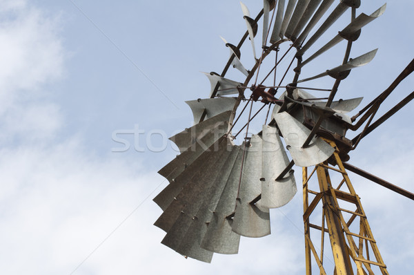 Velho moinho de vento blue sky água metal verão Foto stock © deyangeorgiev