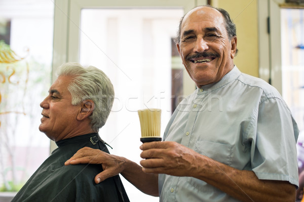 Portret starszy człowiek pracy fryzjera salon fryzjerski Zdjęcia stock © diego_cervo