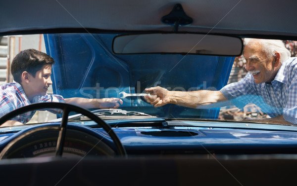 Yaşlı adam dede araba motor erkek Stok fotoğraf © diego_cervo