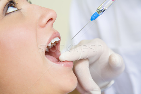 Stock foto: Zahnarzt · halten · Spritze · Patienten