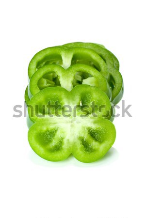Az yeşil tatlı biber dilimleri yalıtılmış Stok fotoğraf © digitalr