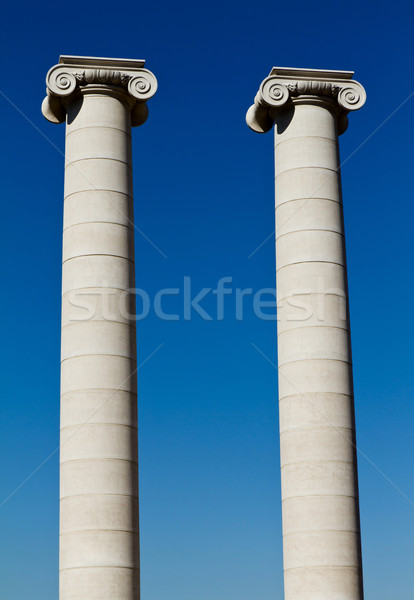 Colonne deux colonnes ciel bleu bâtiment bleu Photo stock © digoarpi