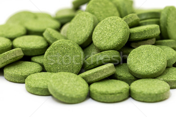 Zielone chlorofil żywności trawy pszenicy pigułki Zdjęcia stock © digoarpi