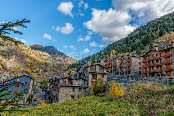 Andorra paisagem belo montanha casa árvore Foto stock © digoarpi