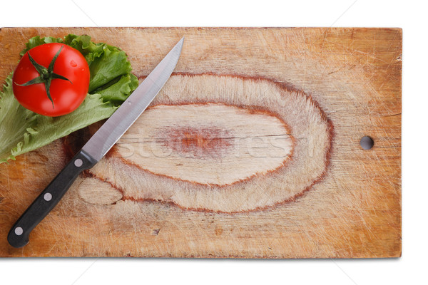 Vágódeszka paradicsom saláta kés öreg fából készült Stock fotó © DimaP