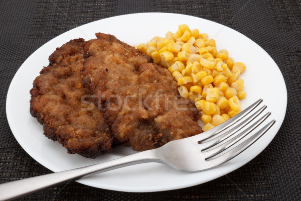 Porumb carne de vită servit alimente placă mananca Imagine de stoc © DimaP