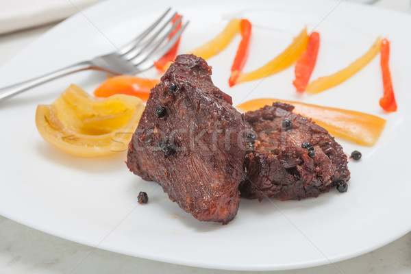 Frito carne servido verde jantar Foto stock © DimaP
