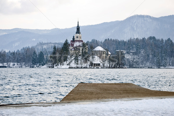 Lago Eslovenia muelle cielo agua edificio Foto stock © dinozzaver